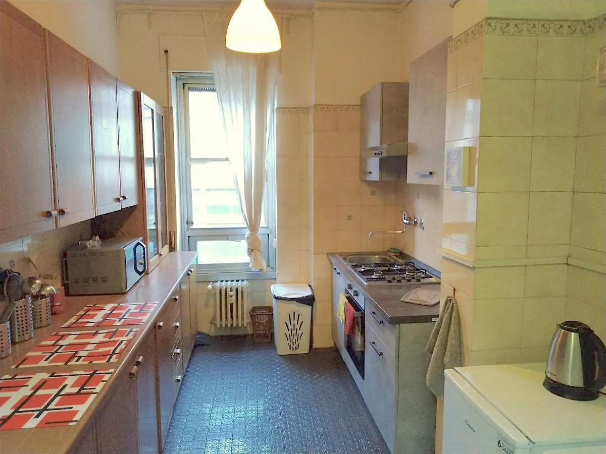 Kamchu Apartments: Viale Libia Roma Casa de hóspedes