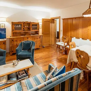 villa-radiosa-stayincortina.hotelinveneto.com/
